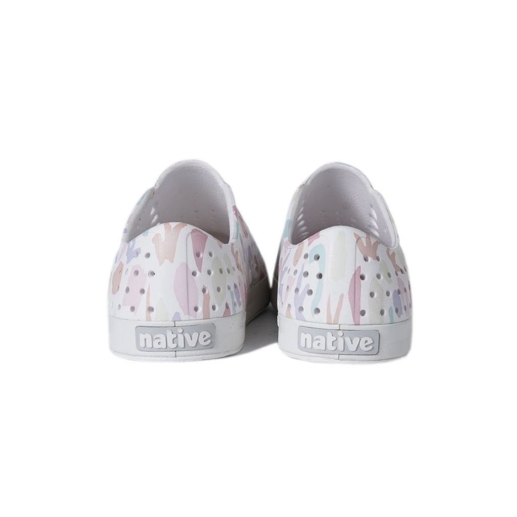 Native รองเท้ากันน้ำผู้ใหญ่ EVA รุ่น Jefferson Wanderfoam Print Shell White/ Shell White/ Wayward Shapes