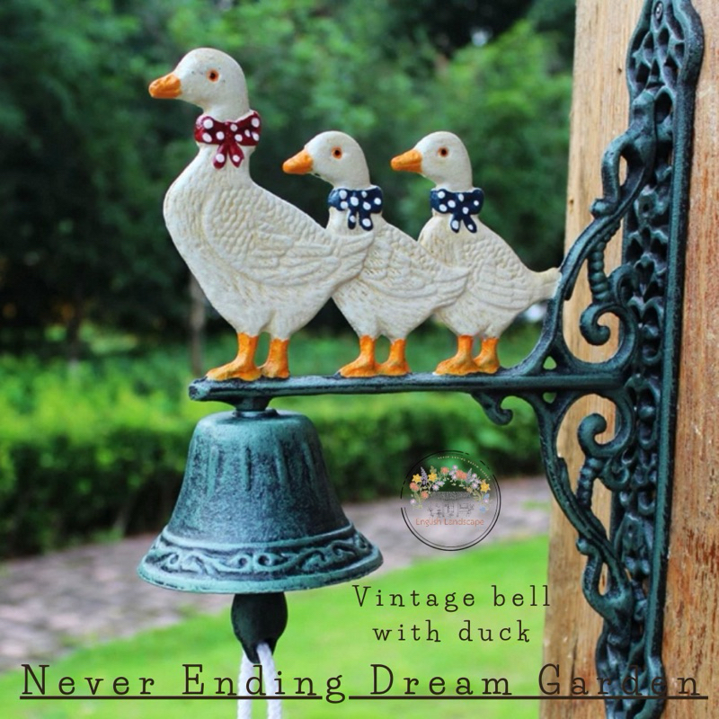 Vintage bell with duck ระฆังสไตล์วินเทจ มีฝูงเป็ดอยู่บนระฆัง