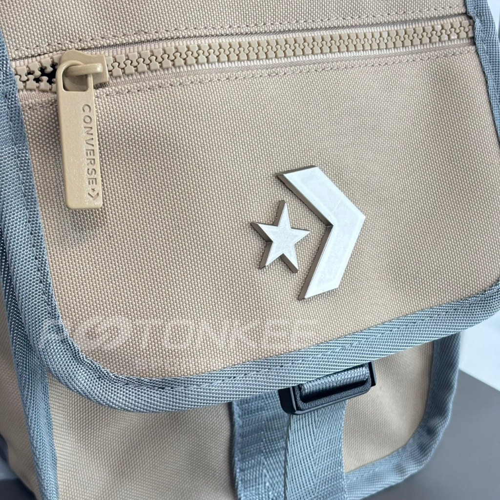 Converse IS MORE POET THAN MINI BAG กระเป๋าสะพายข้าง อเนกประสงค์
