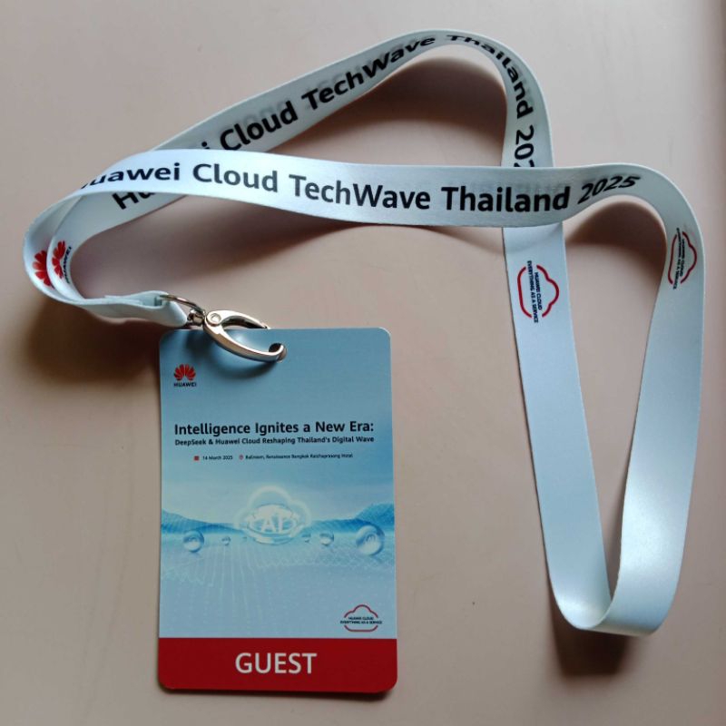 บัตร GUEST เข้างาน HUIWEI สามารถใช้เป็นบัตรห้อยคอพนักงานได้