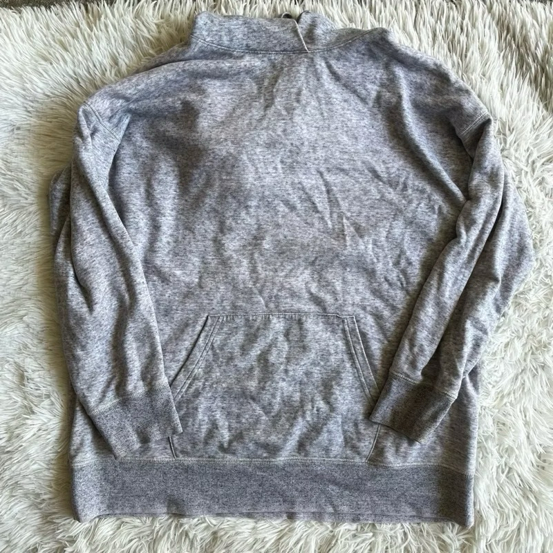 เสื้อฮู้ด uniqlo สีเทา ป้ายติดxl ของแท้100% ใหม่มาก