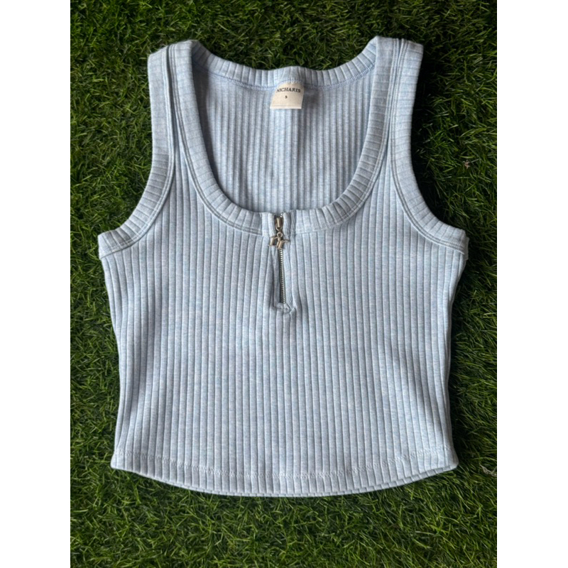 NICHARIS-เสื้อกล้ามสีฟ้า