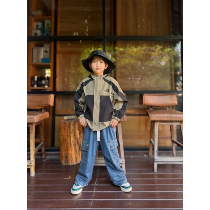 Kid's So Cool เสื้อแจ็คเก็ตสไตล์แคมป์ปิ้ง’ 🌿 คอลเลกชั่นใหม่ล่าสุดต้อนรับ Summer หน้าร้อนจัดขนาดนี้ เสื้อคลุมต้องเข้าแล้ว