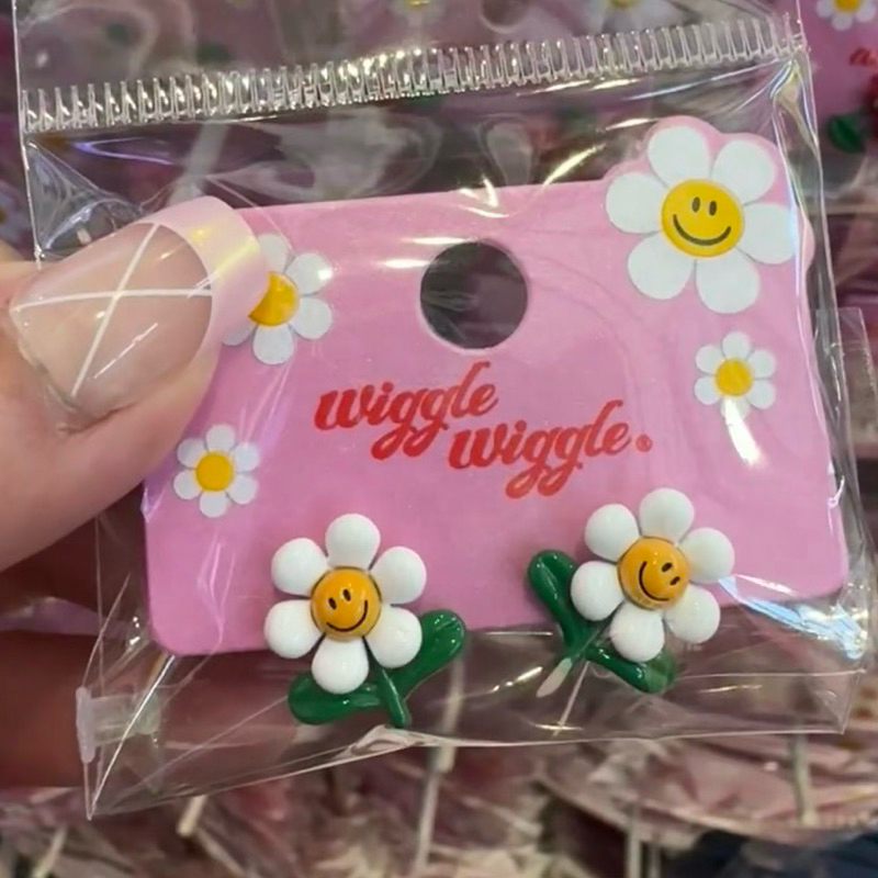 Wiggle Wiggle วิกเกิ้ล วิกเกิ้ล / ตุ้มหู ต่างหูคู่ ต่างหูแผง มีหลายแบบ เชอร์รี่ ดาว หมี เดซี่ หัวใจ น่ารักเต็มไปหมด แท้