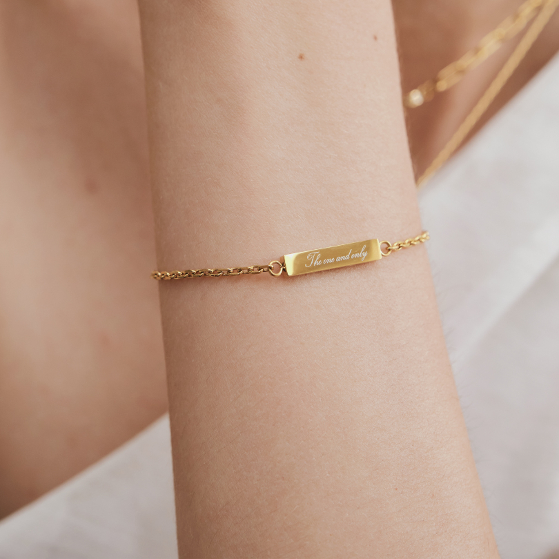 Bemet bar bracelet กำไลสลักชื่อ