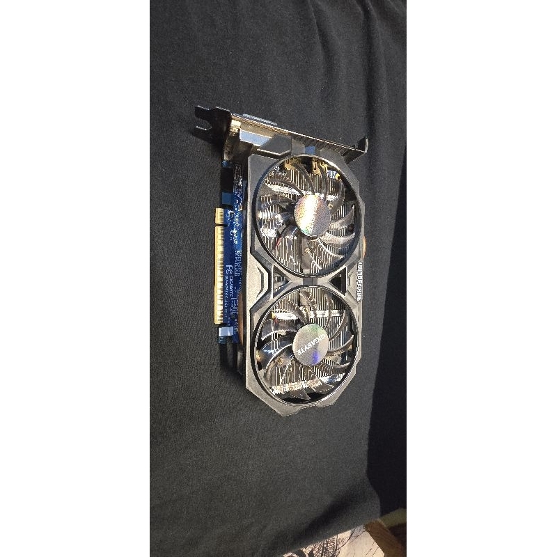 เดสก์ทอป คอมพิวเตอร์  การ์ดจอ GIGABYTE GTX750Ti 2Gมือสอง ถอดชิ้นส่วน 2 ใบพัด