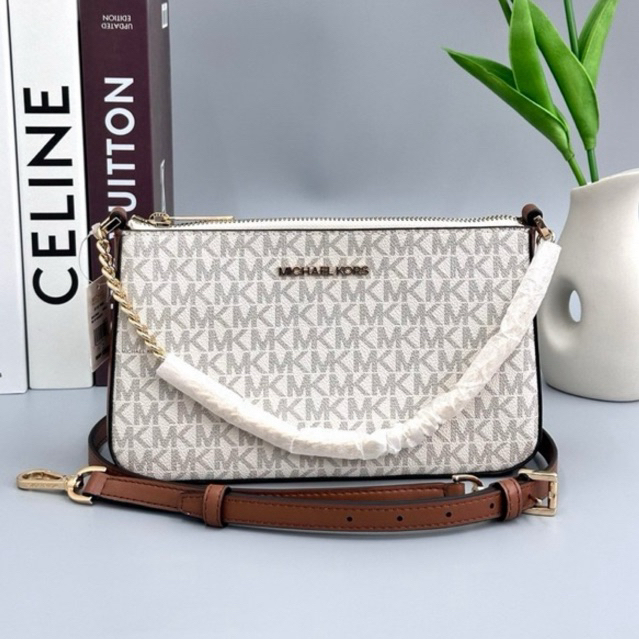 🎀 (สด-ผ่อน) กระเป๋าสะพาย เอ็มแค 9 นิ้ว 35H1GTVU6B / 35H6GTTC2B Signature Bedford Medium Pouchett