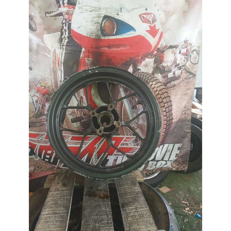 อะไหล่มอไซมือสองมือ2ล้อแม็คหน้าmsxของแท้มือ2สีดำล้กแม็คมอไซรถจักรยานยนต์ขอบ12แม็คขอบ12