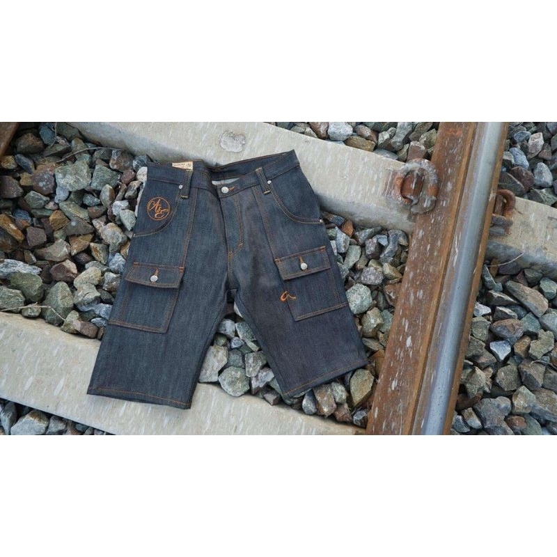 AIMEARTHJEANS ขาสั้น 6กระเป๋า ผสมยืด