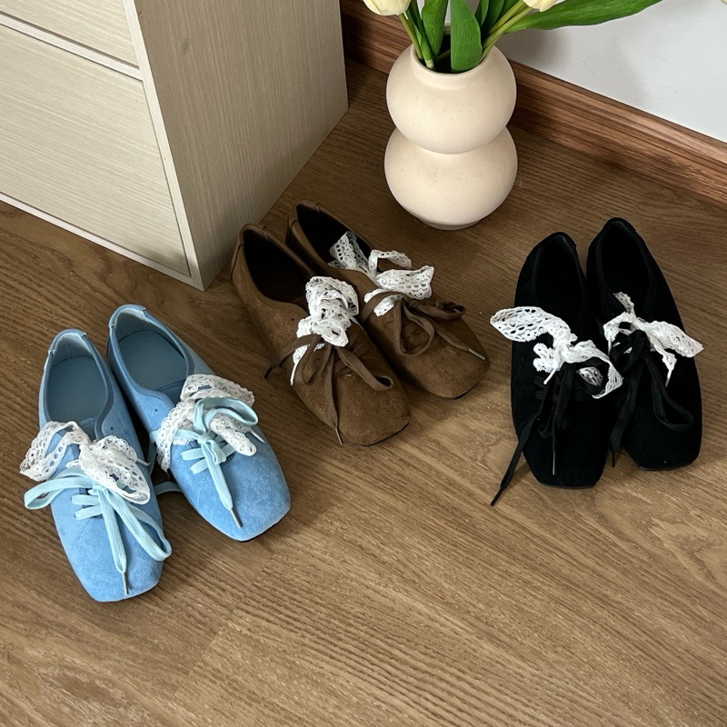 Yumei lace-sneakers | รองเท้าผ้าใบโบว์ลูกไม้