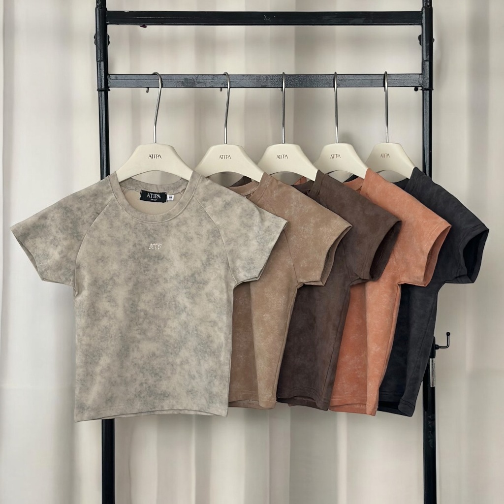 Atipashop - GLITTER ATP TOP เสื้อยืด แขนสั้น คอกลม สีมัดย้อม ปักโลโก้เพชร ATIPA