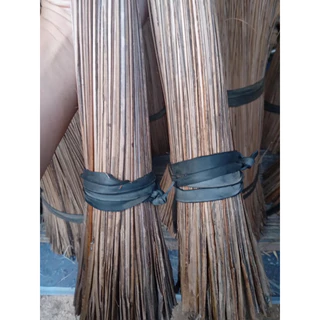 "ก้านมะพร้าวแห้ง🧹มัดละ 1 กก. วัตถุดิบทำไม้กวาดคุณภาพ พร้อมส่ง"