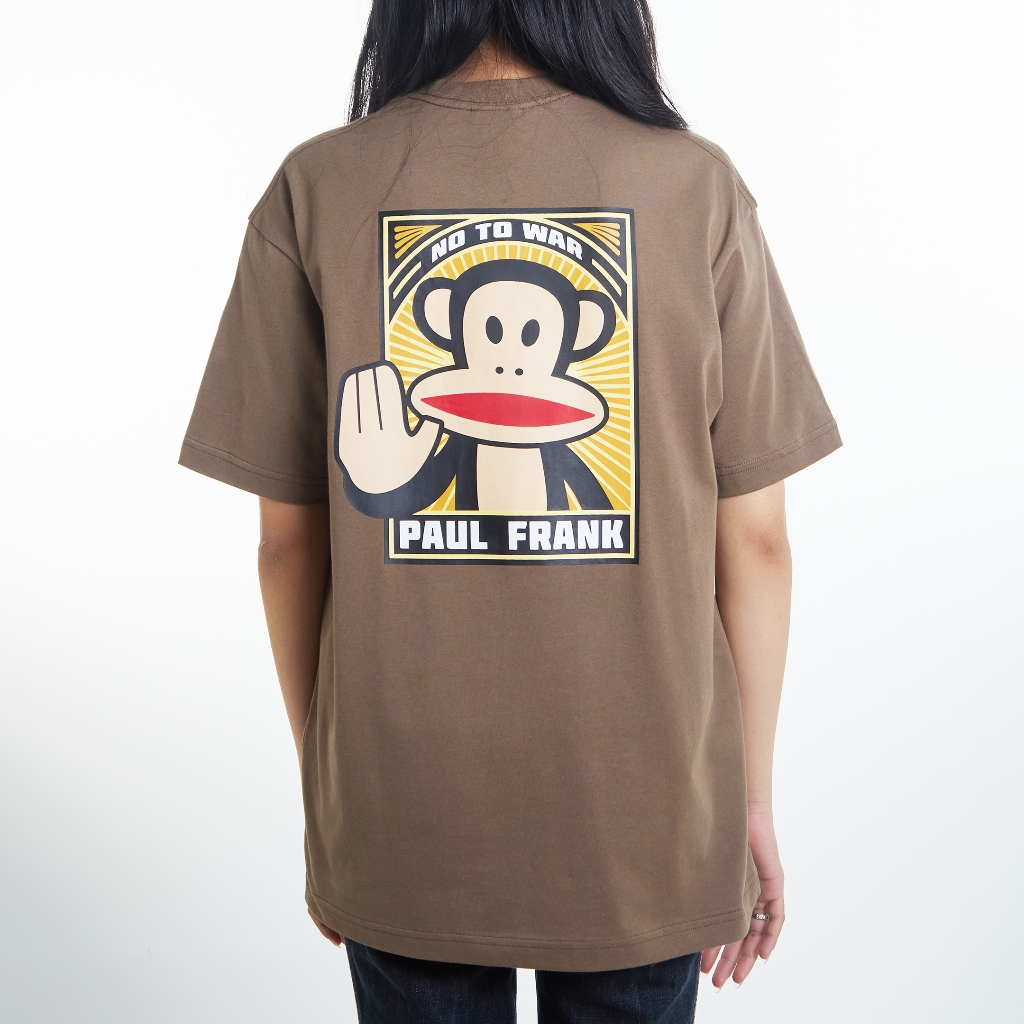 2025 PAUL FRANK เสื้อยืด ANTI-WAR SLOGAN Unisex ผ้า Cotton 100% เนื้อผ้าดี ใส่สบาย มี 2 สีให้เลือก Chocolate, Black