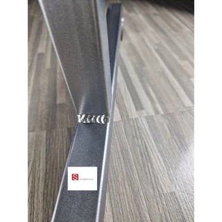 ยาว130/150/260/300ชม. ราวเหล็กกล่อง1×1นิ้ว ผลิตจากเหล็กชุปกัลวาในช์ไม่เป็นสนิม รับน้ำหนักได้60-100กิโลกรัมถอดประกอบง่าย