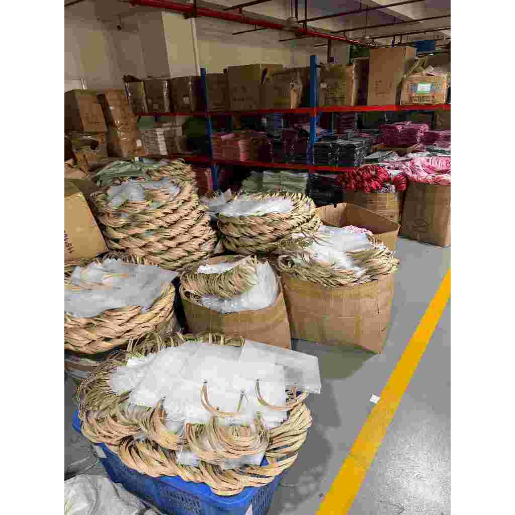 ✨ถุงช้อปปิ้งPPแวววาว หูหิ้วถัก+หมุดสปาร์คเกิล หลายขนาด แข็งแรง งานแต่ง-ของขวัญ ✅พร้อมส่ง - รูปที่ 2