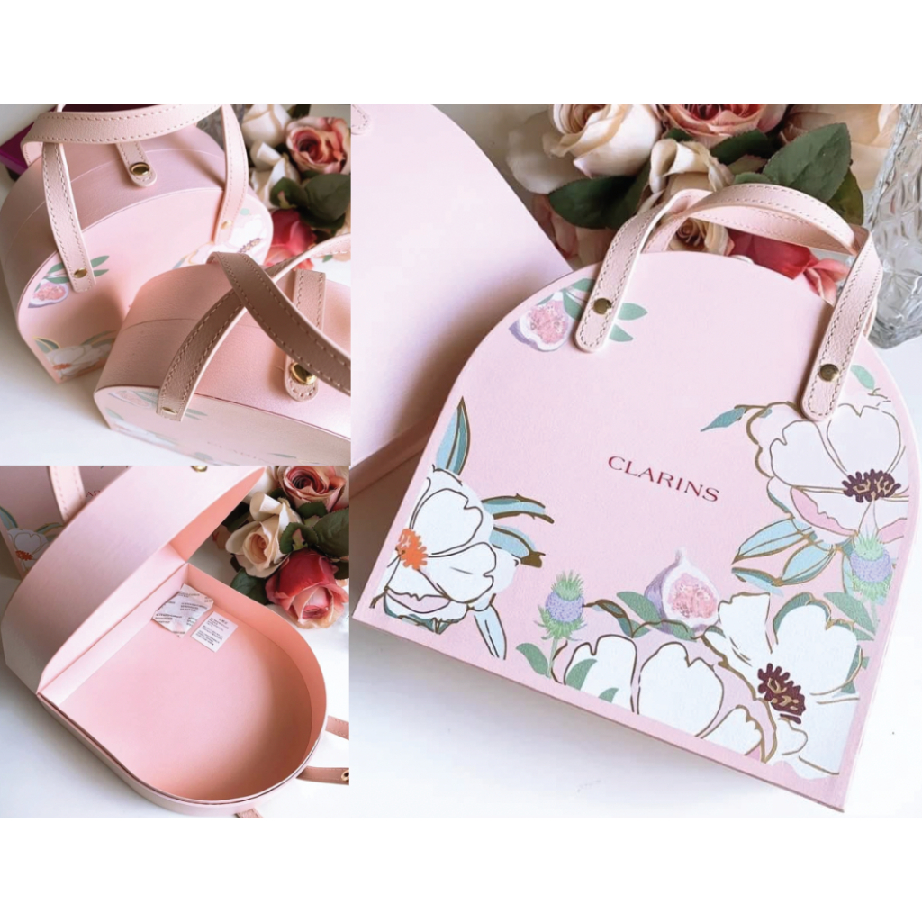 กระเป๋าเครื่องสำอาง Clarins Peach Hand Bag สีพีช