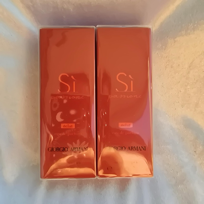 น้ำหอม Si สีแดง สุดเซ็กซี่ ขนาด 15ml หอมมากกกก