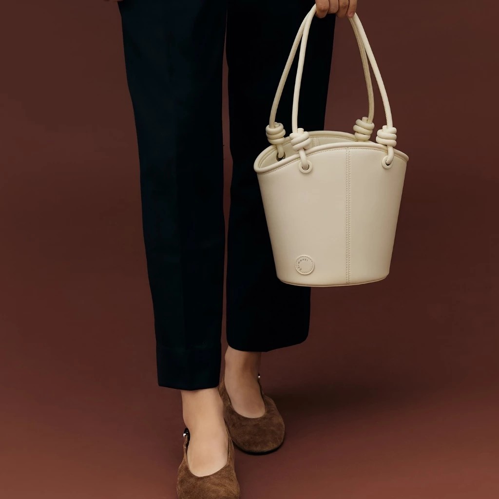 Garmenti Daily Tote Bag กระเป๋าผู้หญิง ของแท้ 100 %