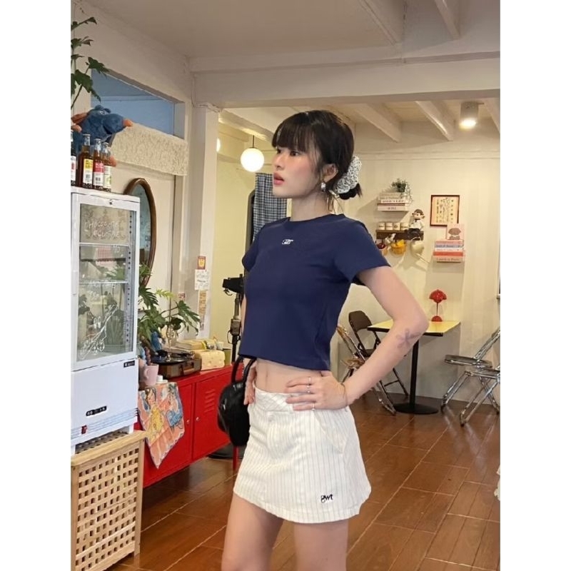 ส่งต่อ used like new เสื้อ GWT baby tee size M navy