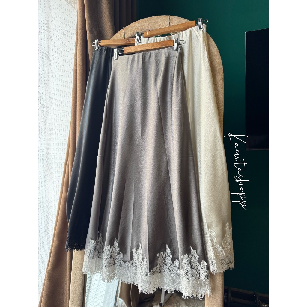 กระโปรงยาว กระโปรงหางปลา ผ้าซาติน แต่งลูกไม้ ปลาย หางปลา เข้ารูป บานปลาย เอวยางยืด ผ้าเงาเกรดเอทิ้งตัว kaewtashop - รูปที่ 5