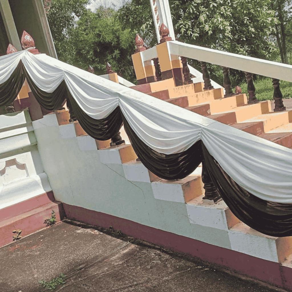 ผ้าประดับตกแต่งสถานที่  ติดราวบันได ติดรั้ว  ผ้าประดับสำเร็จรูป  สองสีทูโทน สินค้าพร้อมส่งผลิตงาน TH - รูปที่ 2