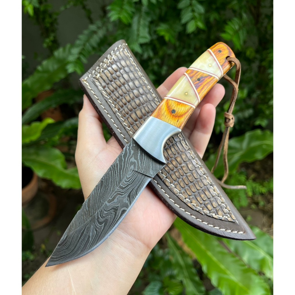 มีดแคมป์ Camp ดามัสกัส (Damascus knife) Chef มีดใบตาย Camp มีดเหน็บ ใบ 4” สันหยัก ด้าม full-tang ไม้