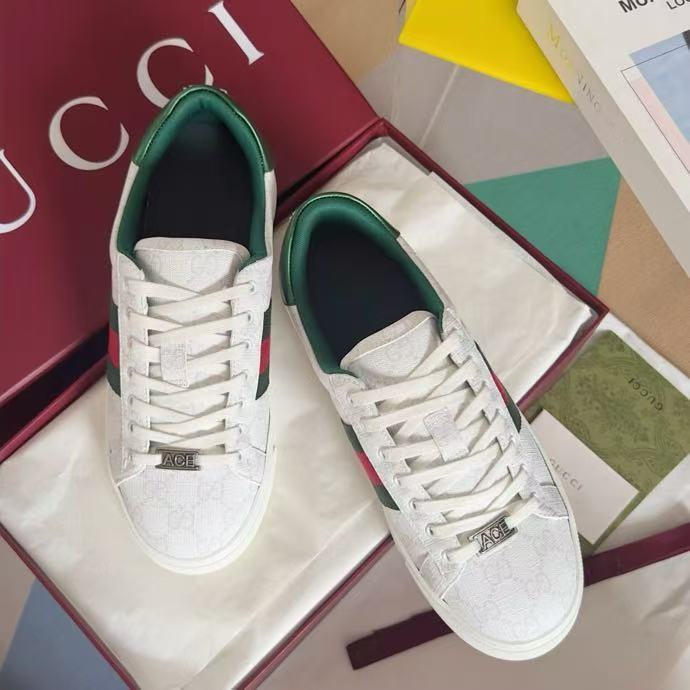 GUCCI Ace รองเท้าผ้าใบลำลอง รองเท้าสีขาวขนาดเล็ก 1642