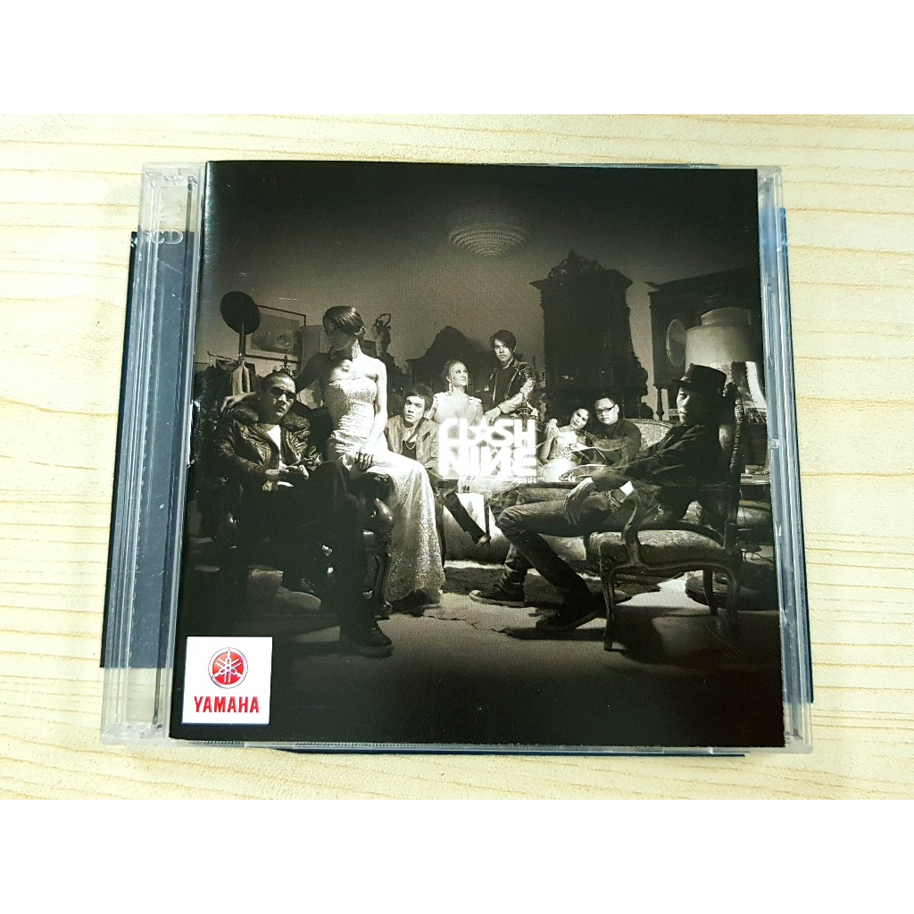 CD แผ่นเพลง CLASH อัลบั้ม NINE MISS U2 วงแคลช