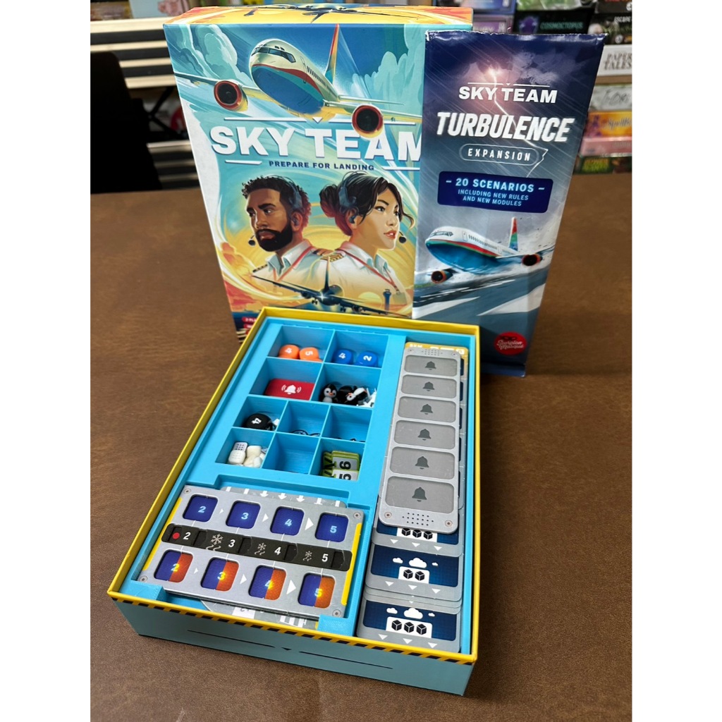 [Plastic] Sky Team (Prepare for Landing) + EXP Board Game: Organizer - ชุดที่จัดเก็บอุปกรณ์สำหรับบอร์ดเกม(Sleeved cards)