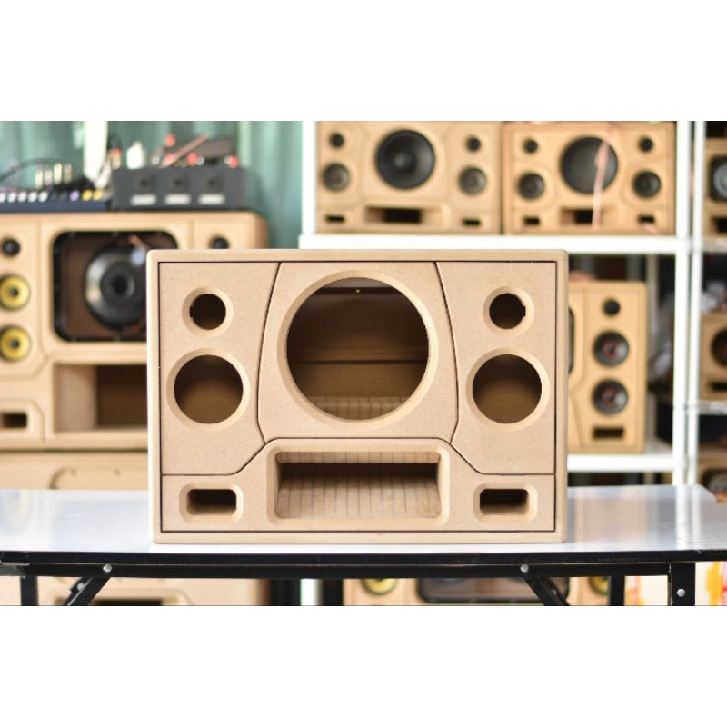 ตู้ลำโพงหน้าเปิดซับ 8 นิ้ว DT 18 24 23 F