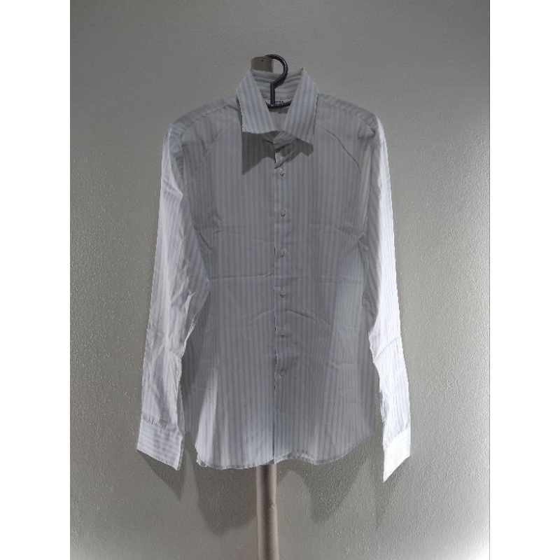 เสื้อเชิ๊ต Dapper สีขาวลายฟ้า (มือสองสภาพ 90 %) (M)