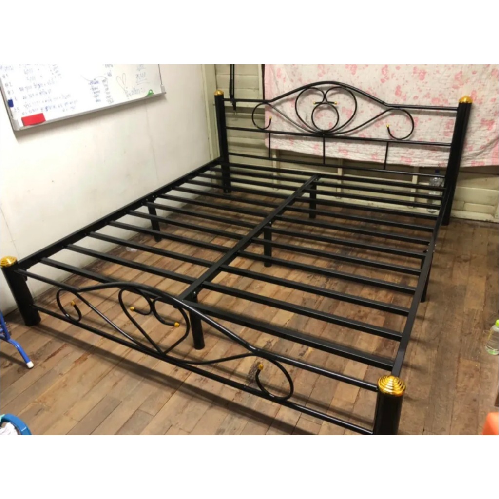 onehome  เตียงนอนเหล็กขนาด 5 ฟุต ขา 3 นิ้ว รุ่น Lotus-5  สีขาว  สีดำ สีเกร็ดเงิน