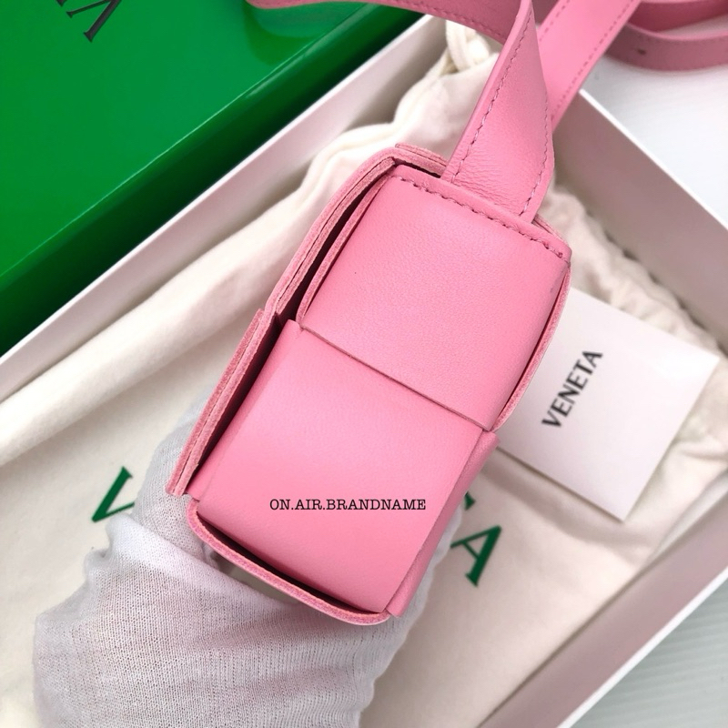 New bottega mini cassette สีชมพูน่ารัก ราคาดีงาม