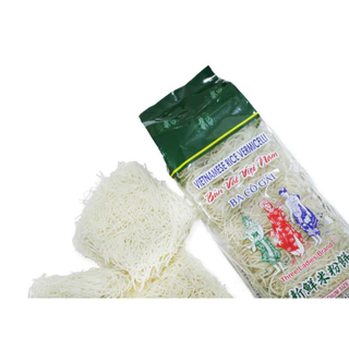 [ ซื้อชิ้นที่ 2 ครึ่งราคา เหลือ 47.- ] ทรีเลดี้ เส้นขนมจีนอบแห้ง ชนิดก้อน 454g. (1ห่อ)