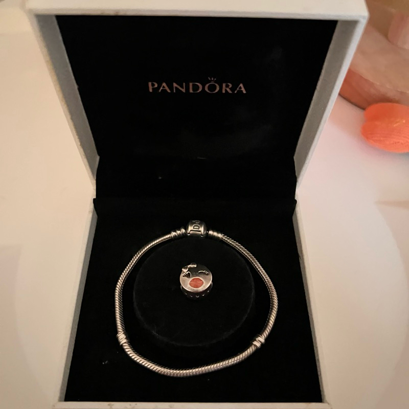 ส่งต่อกำไล pandora + charm pandora หน้ายิ้ม😚(ของแท้จากshop)100%