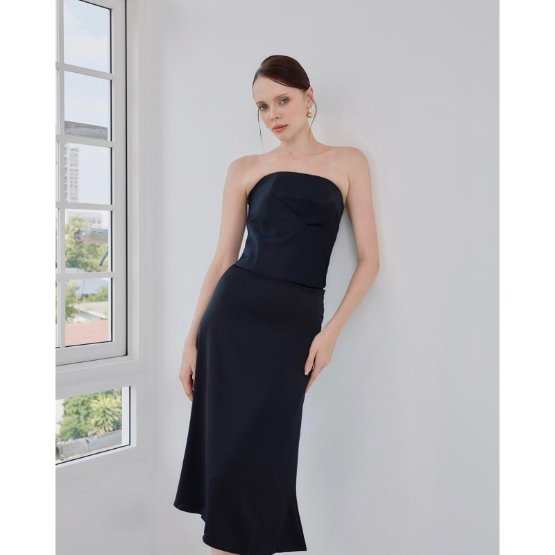 Labelvoire - Ellie Tube Top (Black) เสื้อเกาะอกผ้าซาติน