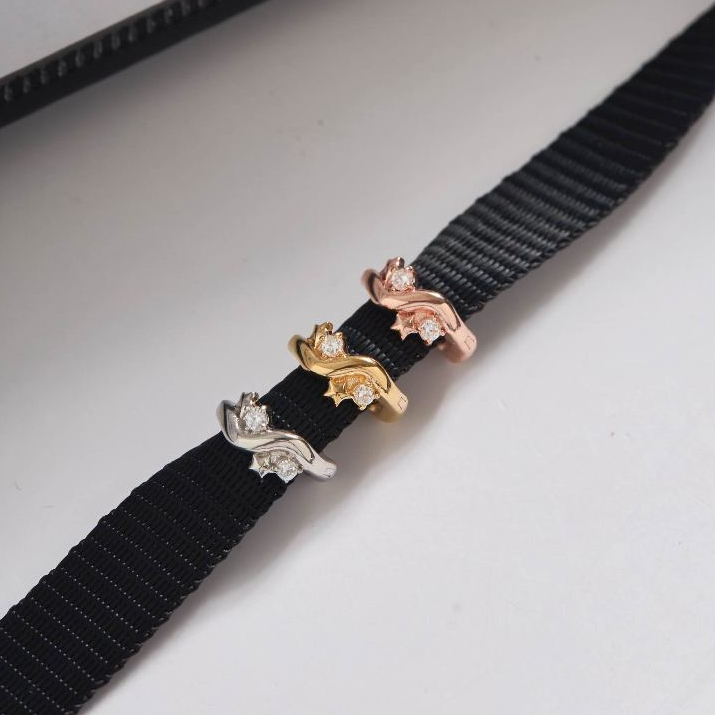 earika.earrings - cosmic hoop ต่างหูห่วงดาวเพชร วัสดุสแตนเลส (stainless steel) ใส่อาบน้ำได้ เหมาะสำห