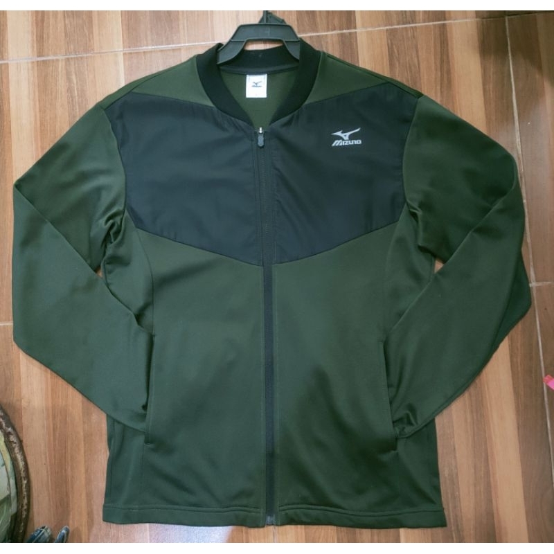 เสื้อแจ็คเก็ต เสื้อวอร์ม สี2โทน เขียวขี้ม้าดำ งานแบรนด์ Mizuno รอบอกก่อนยืด40"ยืดได้42" ยาว 27"