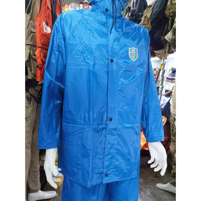ชุดกันฝนเสื้อและกางเกง มีฮูด ซิปและกระดุม ผ้า PVC thumbnail 4