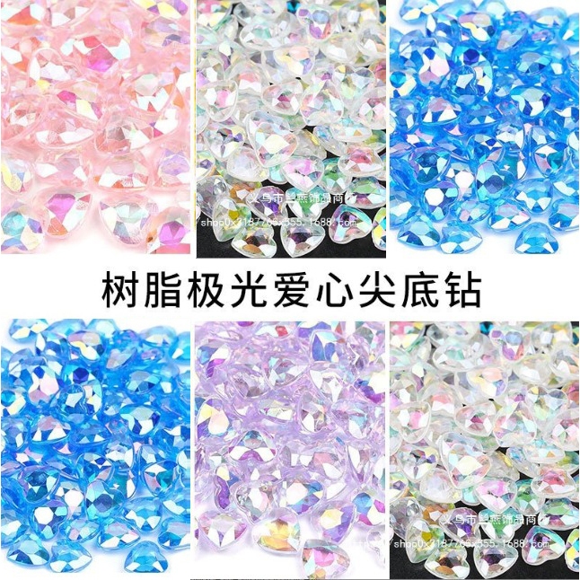 F2.หัวใจติดเล็บ หัวใจขนาด 6 mm สีเหลือบรุ้ง หัวใจวิบวับ ก้นนูนเล็กน้อย หนึ่งถุงบรรจุ 30 ชิ้น สวยพร้อมส่งจ้าาาาา