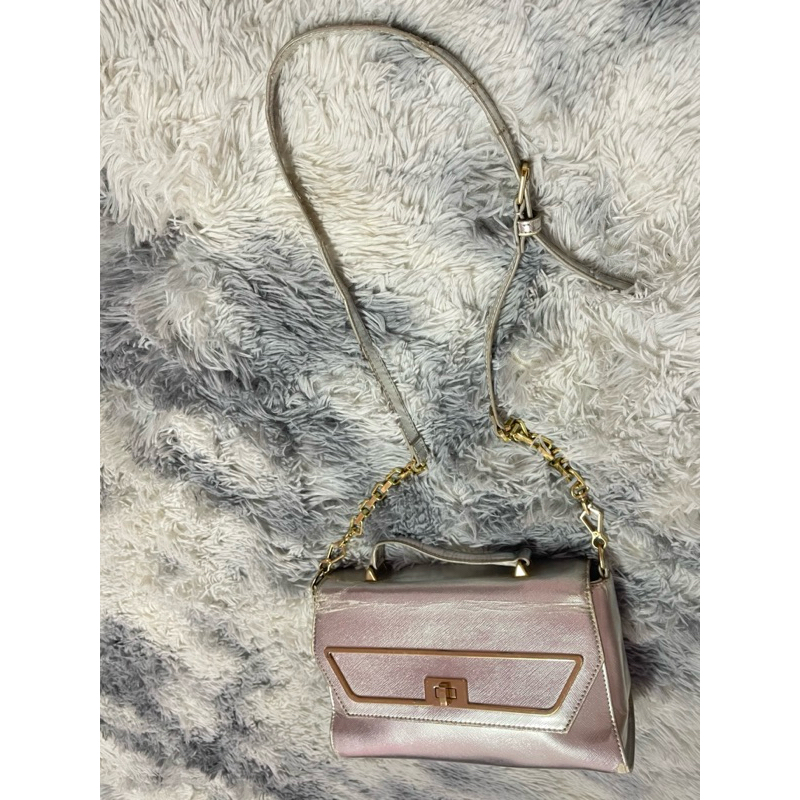 กระเป๋าcharles & keith สีเงิน อะไหล่สีทอง