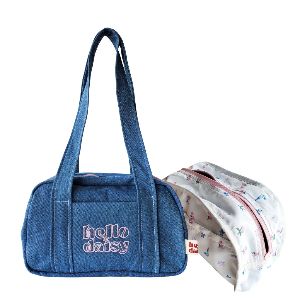 [พร้อมส่ง] Hello Daisy  กระเป๋ายีนส์ปัก logo ซับในพิมพ์ลายแบรนด์  ยีนส์ฟอกน้ำเงิน  สี Blue denim