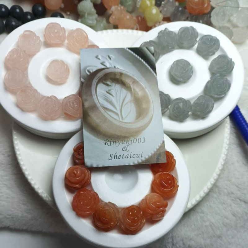 She TauCui🩷🩷 🩷กำไลหยกธรรมชาติ  สินค้าพรี ไม่รับเปลี่ยนคืน