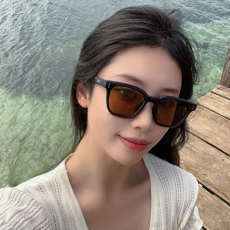 COD🌷แว่นตากันแดดหลากสีวินเทจสไตล์เกาหลีแฟชั่นป้องกันรังสียูวีเบาพิเศษแว่นตาผู้ชายและผู้หญิง-detlyet - รูปที่ 5