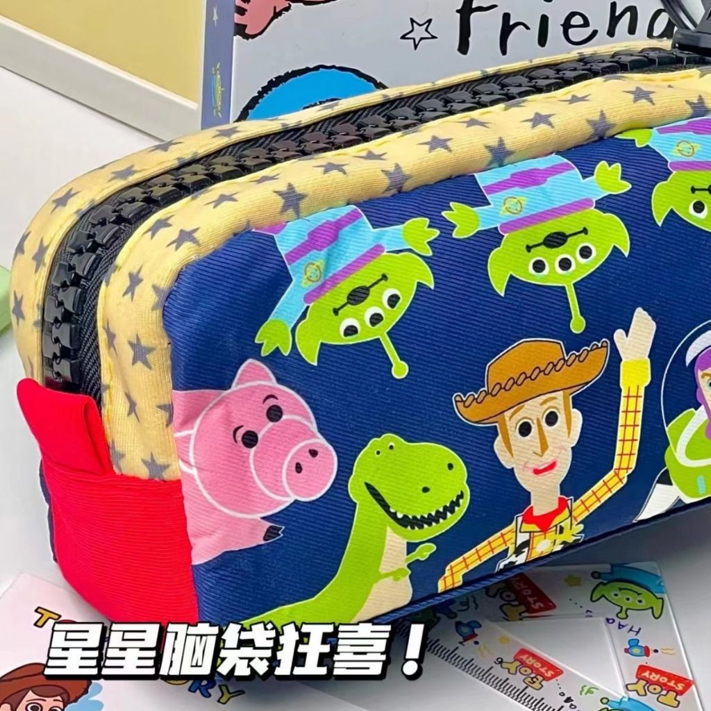 กระเป๋าใส่ปากกา ดินสอ ลายการ์ตูน Toy Story ความจุขนาดใหญ่ สร้างสรรค์ อเนกประสงค์ สําหรับนักเรียน ของขวัญ - รูปที่ 2