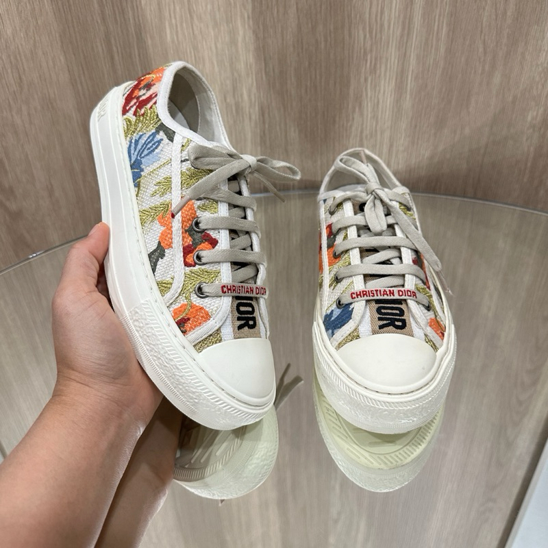 👠รองเท้า Authentic CHRIS❤️TIAN DI❤️OR  Canvas Floral Embroidered Womens Walk'N'Di❤️or Low Top Sneake