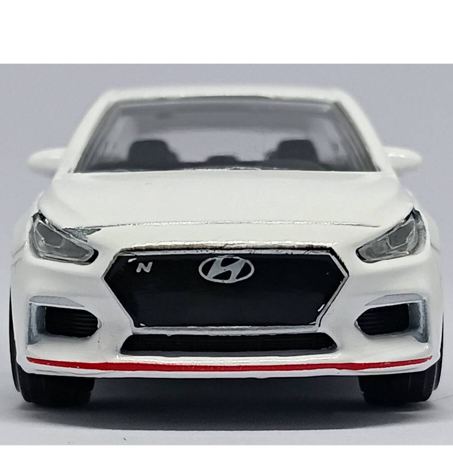 โมเดลรถ Majorette Hyundai i30N  White  SCALE 1:64 No Package.