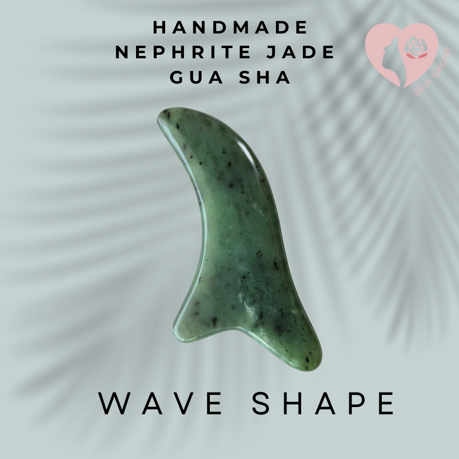 Handmade Green Nephrite Jade Gua Sha (Wave shape) กัวซา นวดหน้า หยก เนฟไฟร์ สีเขียว รุ่นเวฟ เกรดพรีเมียม