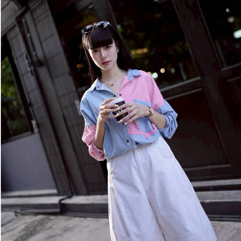 T00239 เสื้อเชิ้ตยีนส์แขนยาวตัดต่อริ้วชมพู กระเป๋าหน้า