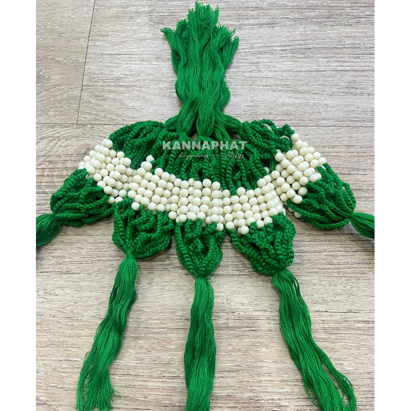 ด้ายมัดมือ 500-1000 เส้น ด้ายสายสิญจน์ “สีเขียวใบไม้” ลูกสีครีม5เม็ด